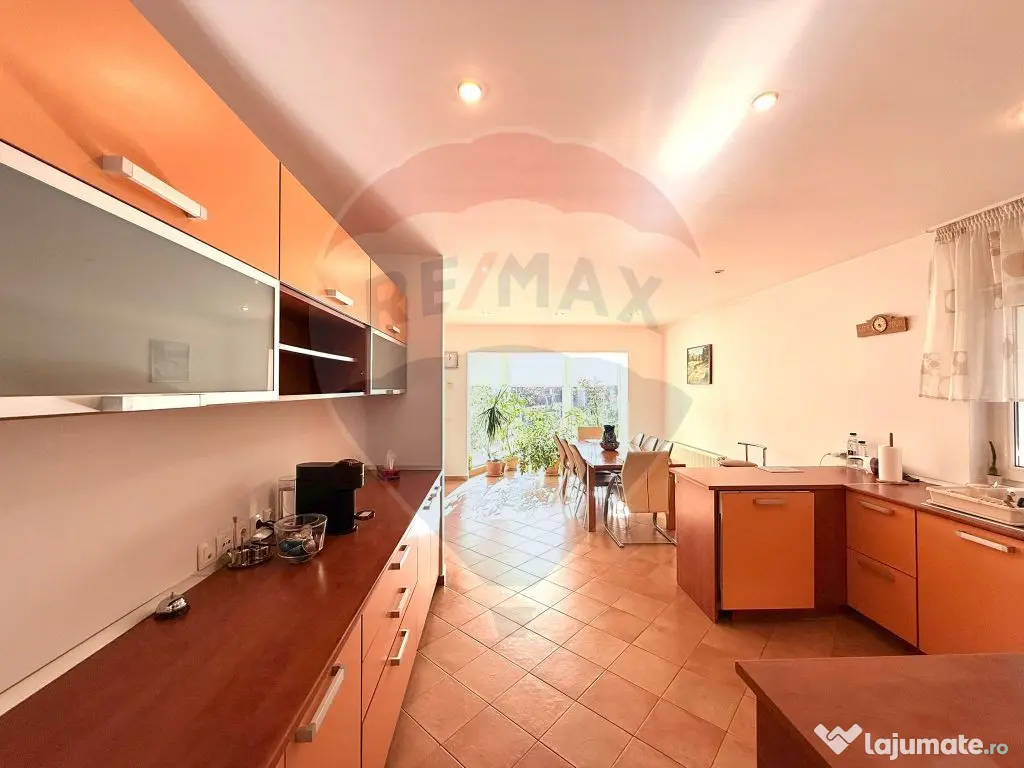 INCHIRIERE Vila 5 camere Otopeni/ Ferme