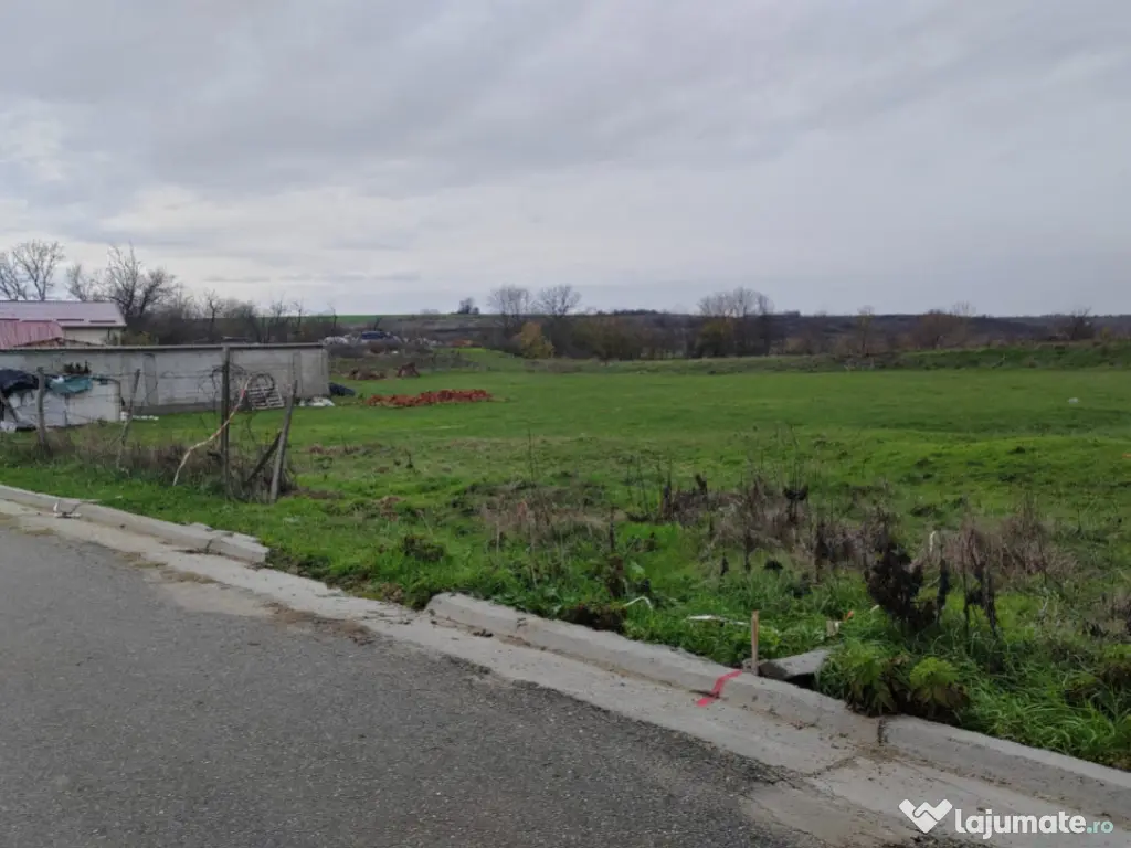 Teren Mischii - 760 mp la asfalt , toate utilitatile