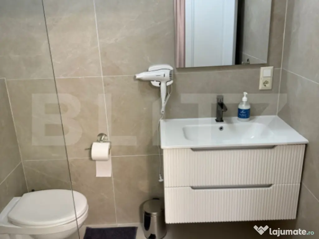 Garsoniera de inchiriat, 30 mp, zona Piata de Vechituri