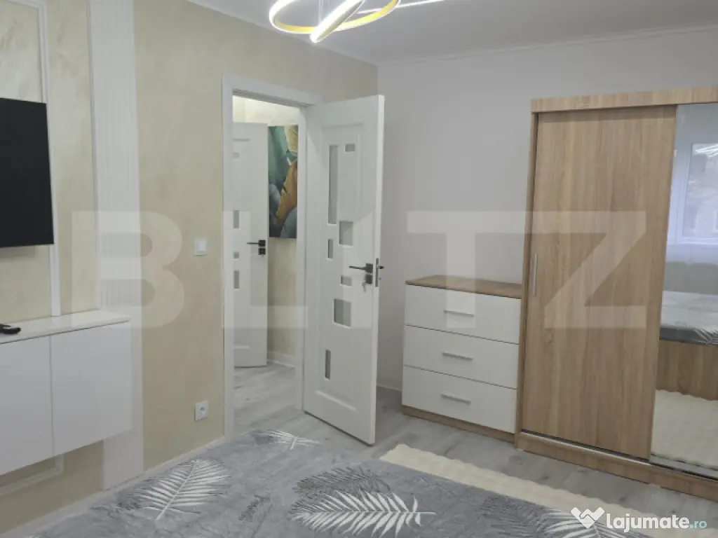 Apartament 3 camere, 62 mp, zona Shopping City