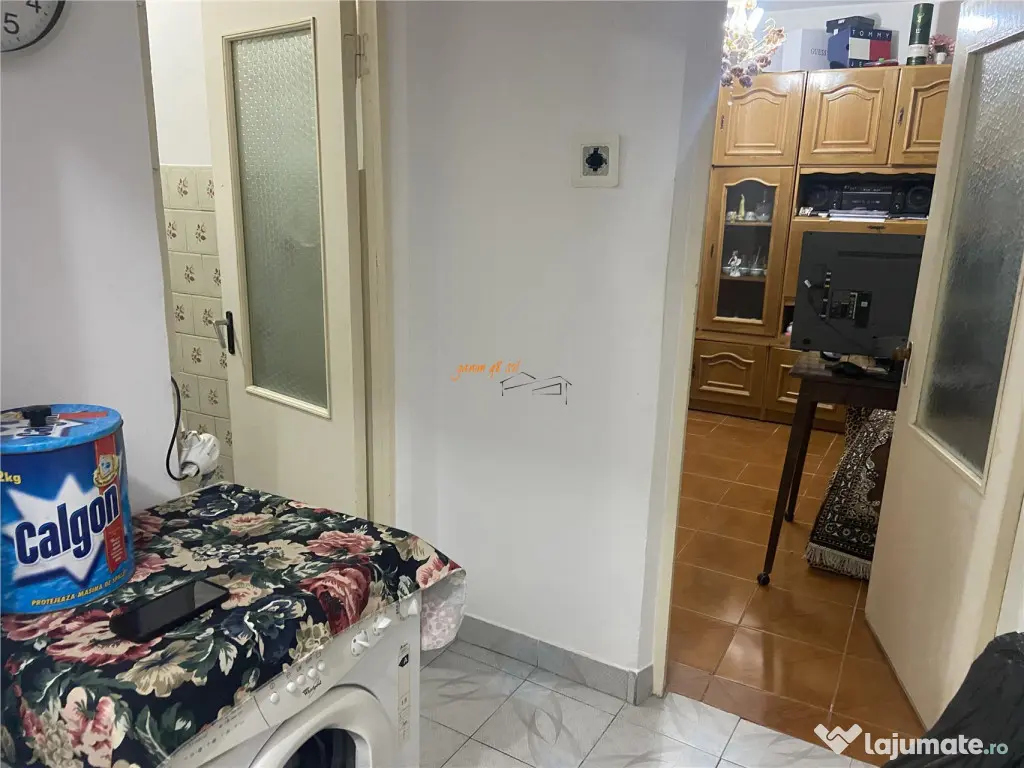 Apartament 3 camere , zona cartier Sud , decomandat, 54 mp