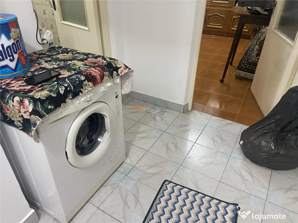 Apartament 3 camere , zona cartier Sud , decomandat, 54 mp