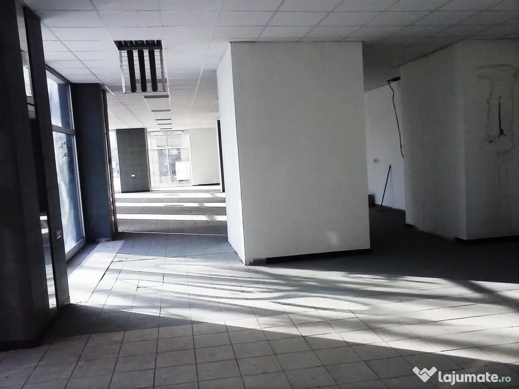 Spatiu comercial - Mosilor cu chirias 