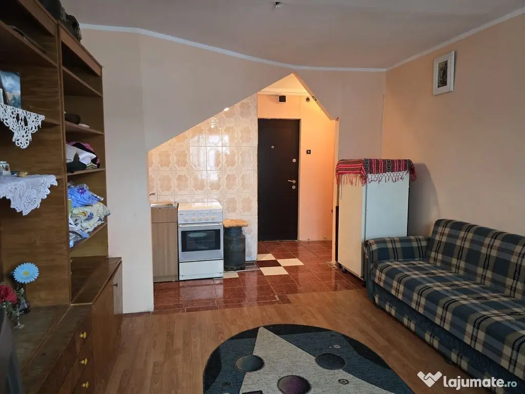 De vânzare garsonieră de buget Strada Condorilor, (uzin... 