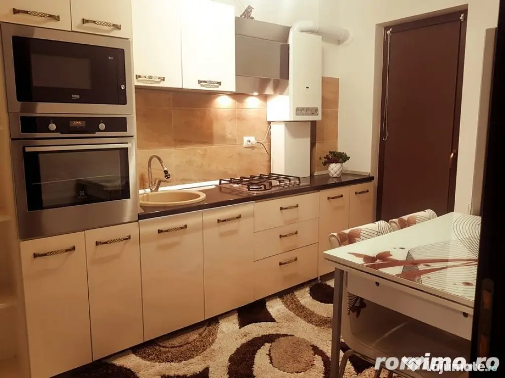 Garsoniera langa Piata Universitatii