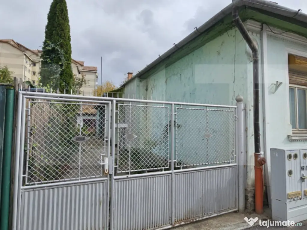 Casa in centru cu potential deosebit