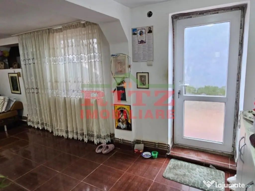 CASA DE VANZARE P 1 E 