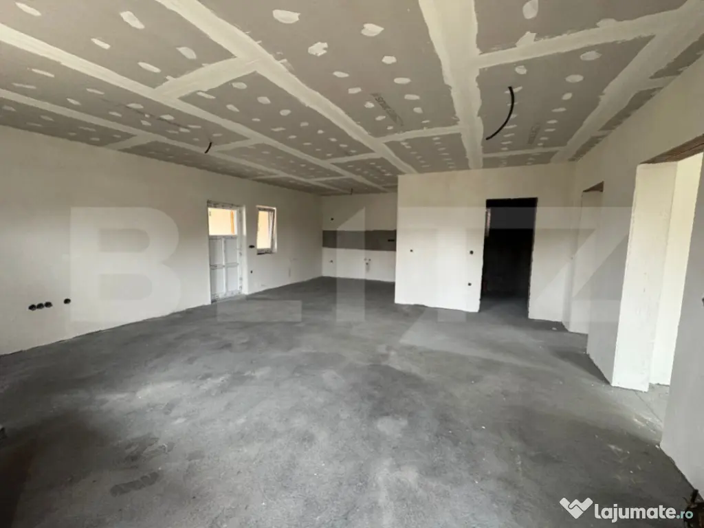 Casa cu 3 camere de vanzare , 100mp, teren 500 mp, in Lazuri