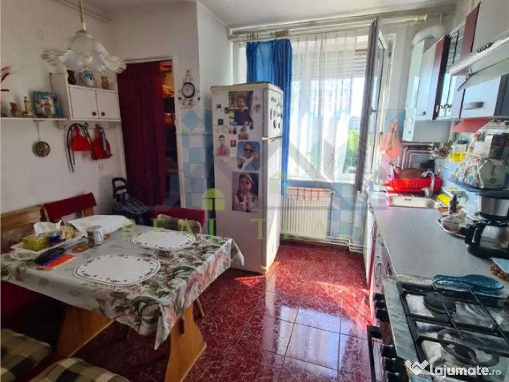 Apartament 3 camere zona Centrul- Civic