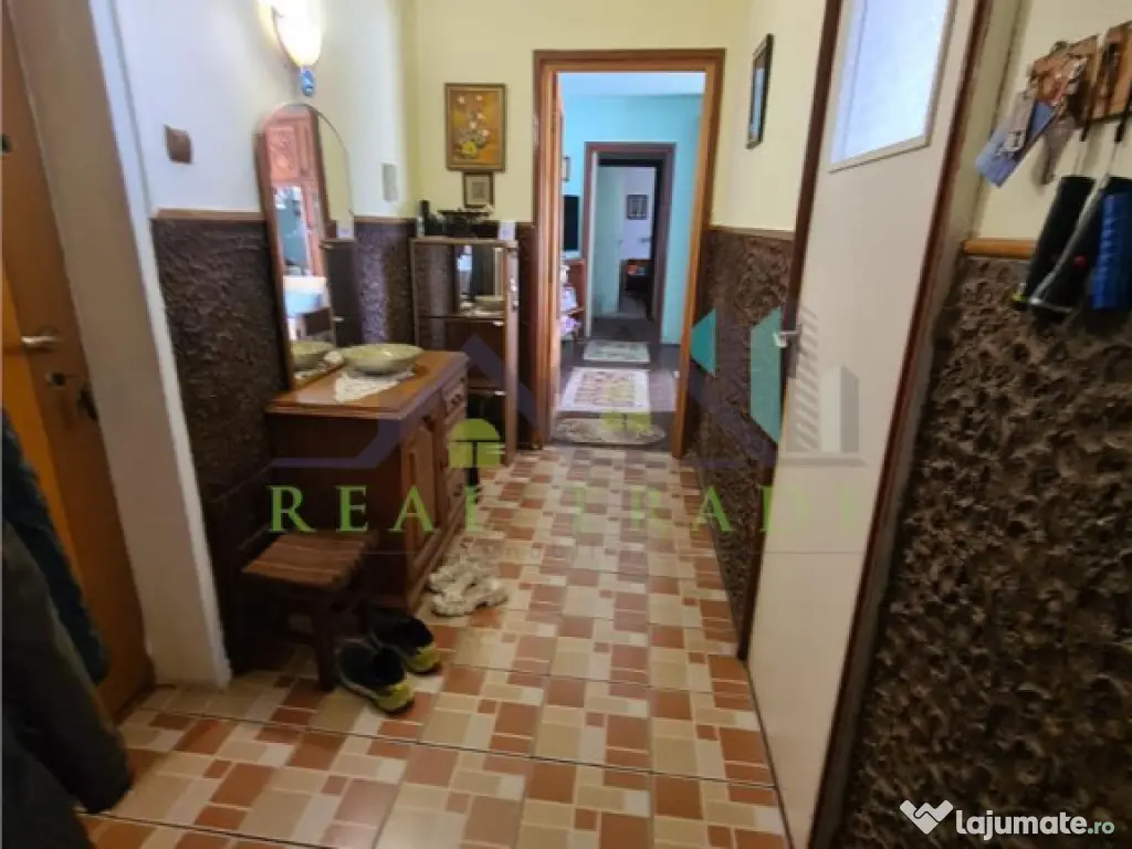 Apartament 3 camere zona Centrul- Civic