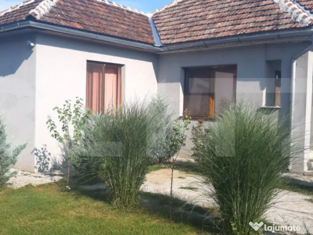 De vânzare casă 99 mp, teren 7,5 ari în Lazuri, Satu Mar