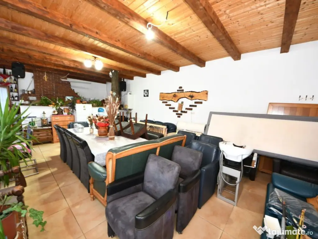 De vanzare casa cu 3 apartamente + anexa 75 mp, Comision 0% 