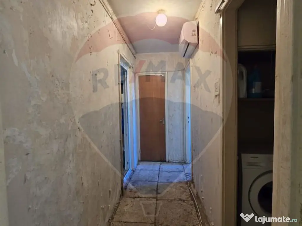 DE VANZARE Apartament cu 3 camere în zona Titan 