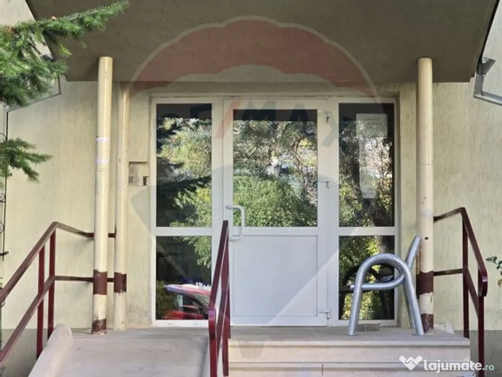 DE VANZARE Apartament cu 3 camere în zona Titan 