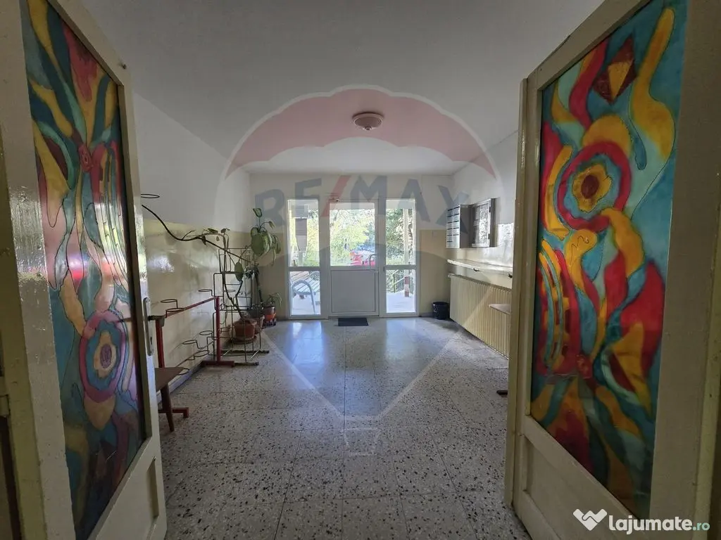 DE VANZARE Apartament cu 3 camere în zona Titan 