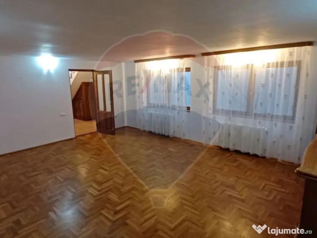 DE INCHIRIAT: Casă / Vilă P+1 - Zona Centrala BAIA MARE