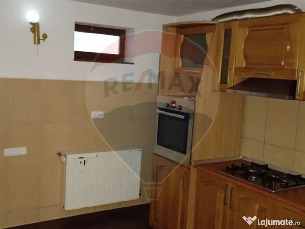 DE INCHIRIAT: Casă / Vilă P+1 - Zona Centrala BAIA MARE