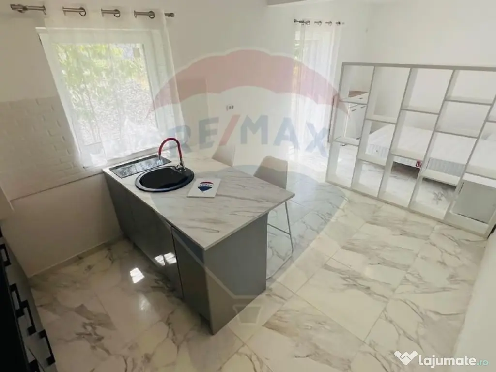 Garsoniera cu curte în bloc nou - Pet Friendly 