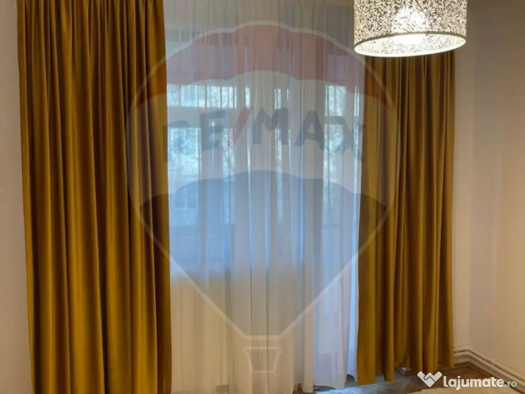 Apartament cu 3 camere de închiriat în zona Rovine