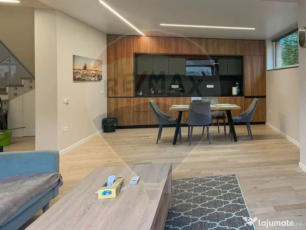 Casă ultramodernă cu 4 dormitoare, de închiriat, carti...