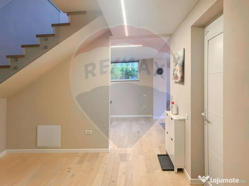 Casă ultramodernă cu 4 dormitoare, de închiriat, carti...