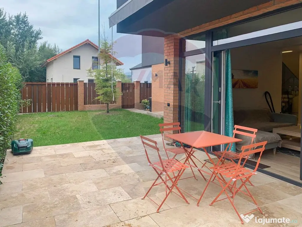 Casă ultramodernă cu 4 dormitoare, de închiriat, carti...