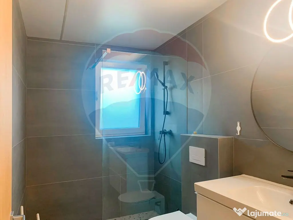 Casă ultramodernă cu 4 dormitoare, de închiriat, carti...