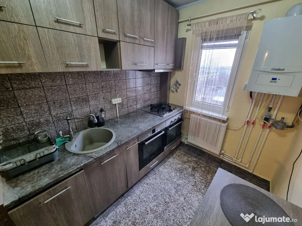 Apartament 2 camere zona Bratianu (scoala 8) 