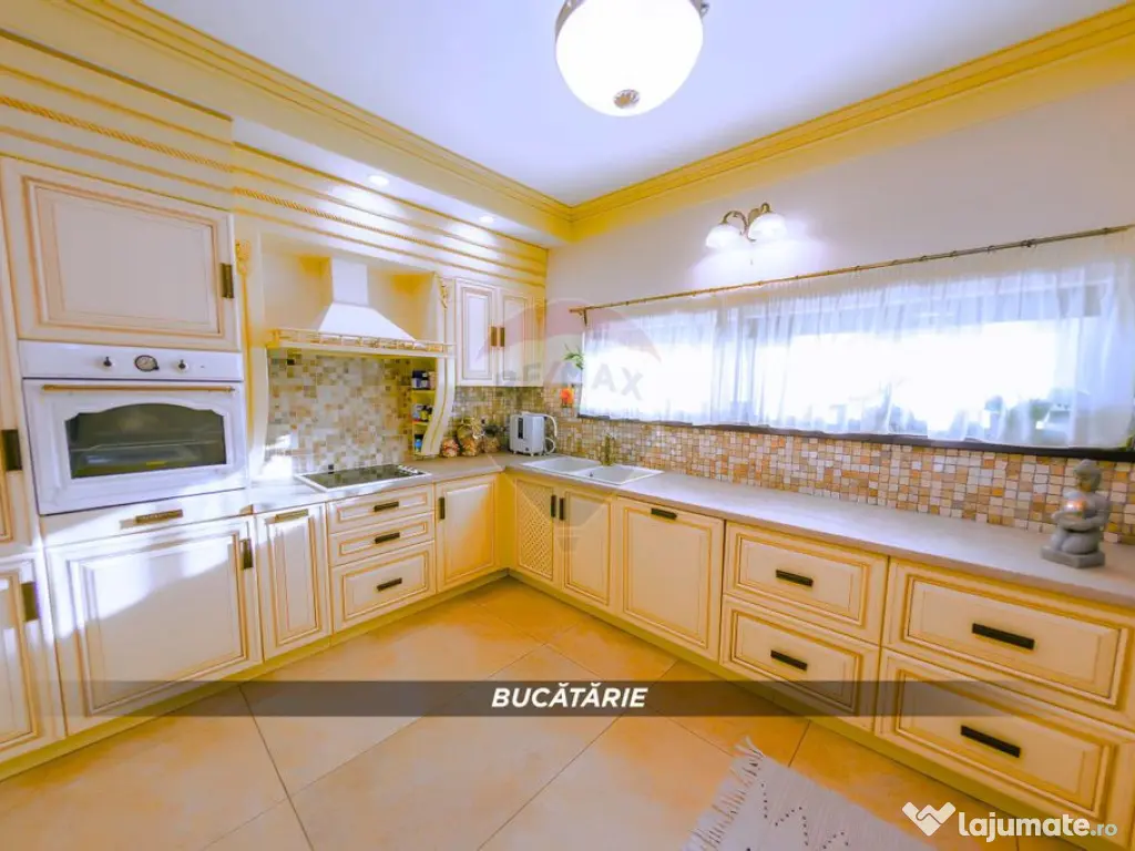 DE VANZARE Casa de Familie cu Piscina si Mult Spatiu Exte... 