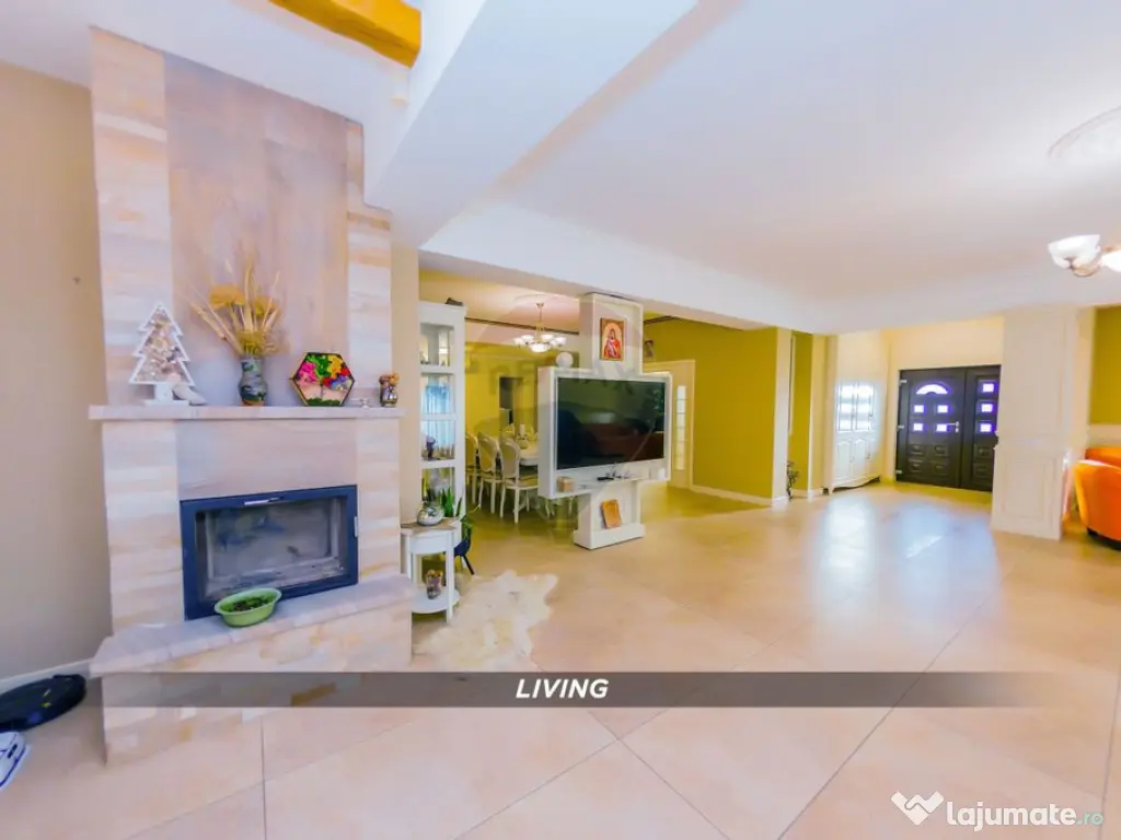 DE VANZARE Casa de Familie cu Piscina si Mult Spatiu Exte... 