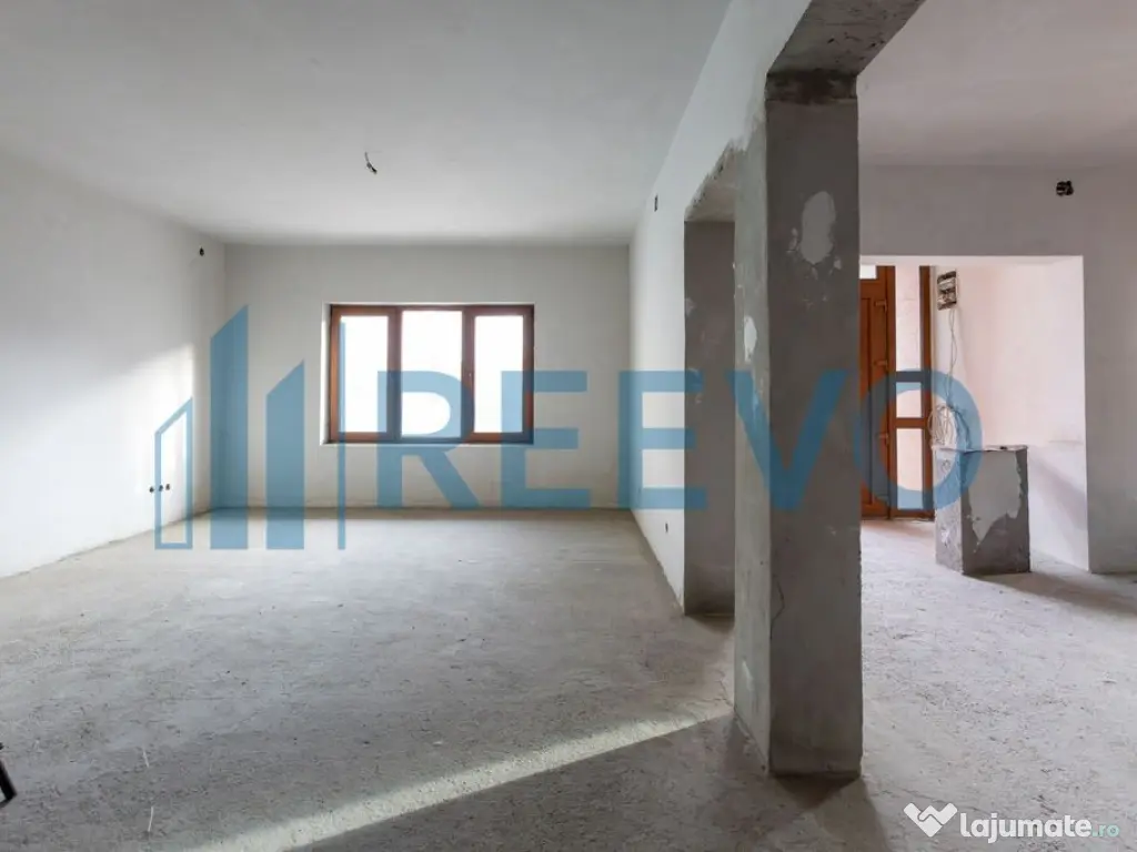 Vilă modernă în Cartierul CFR, cu mansardă și garaj 