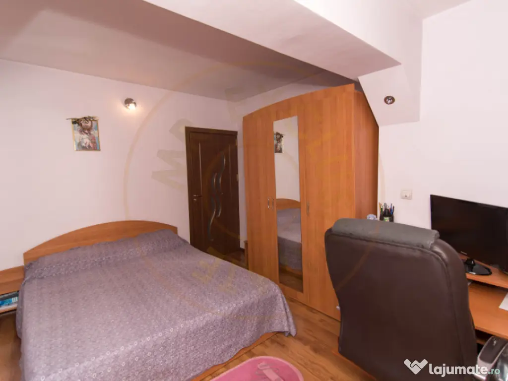 Apartament 3 camere renovat, mobilat, gata de mutat! 