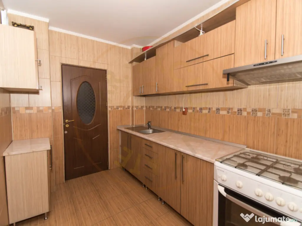 Apartament 3 camere renovat, mobilat, gata de mutat! 