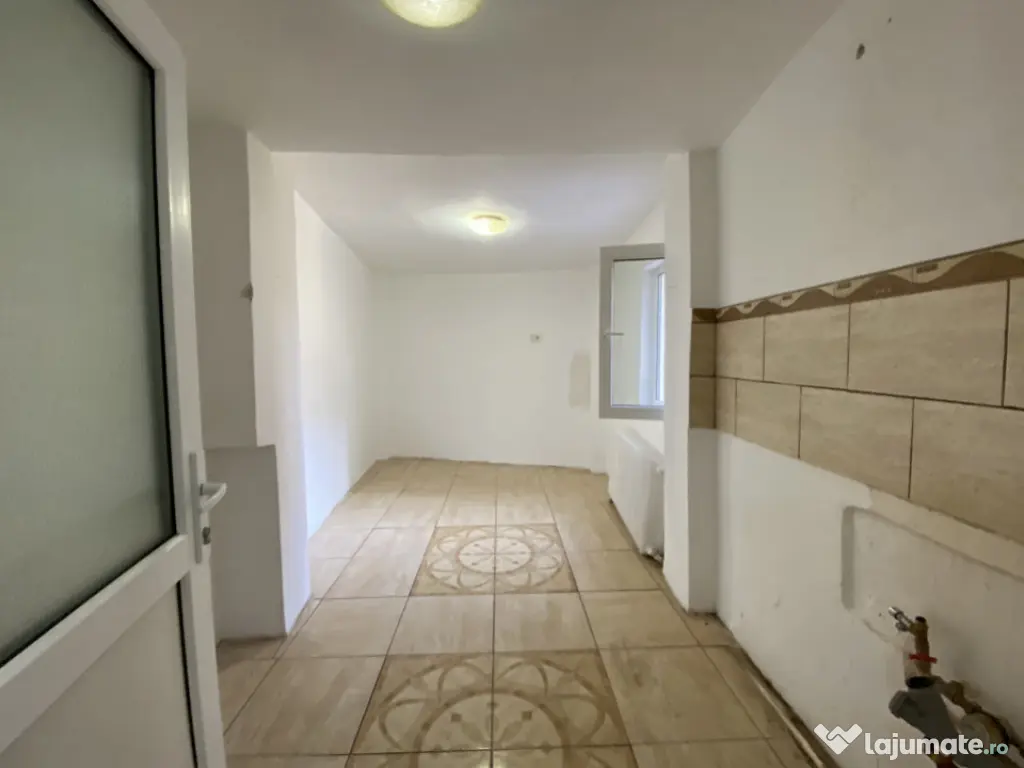 Apartament cu 4 camere | Piata Ovidiu | 120 mp | Curte propr 