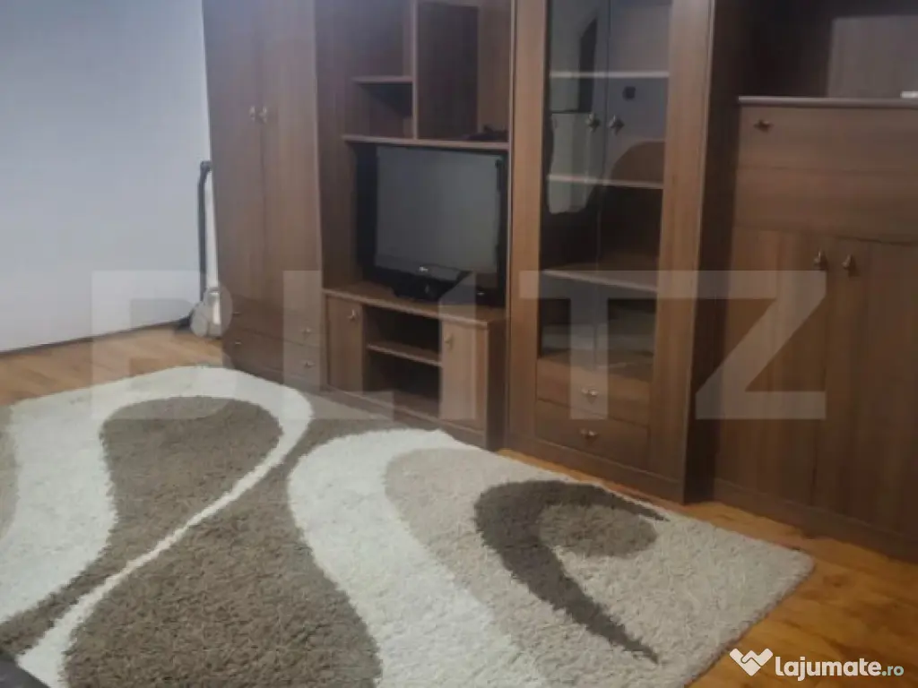 Apartament de vânzare – zonă excelentă și liniștită