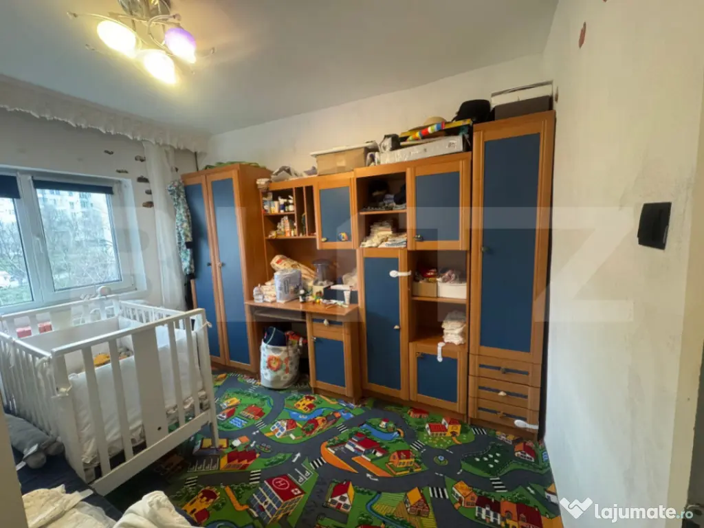 Apartament de vânzare – zonă excelentă și liniștită