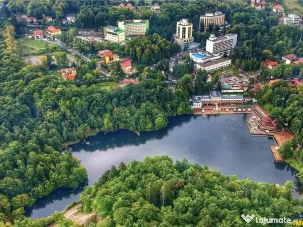 FILM!1.400 mp teren turistic, Sovata: 800m de Lacul Ursu si