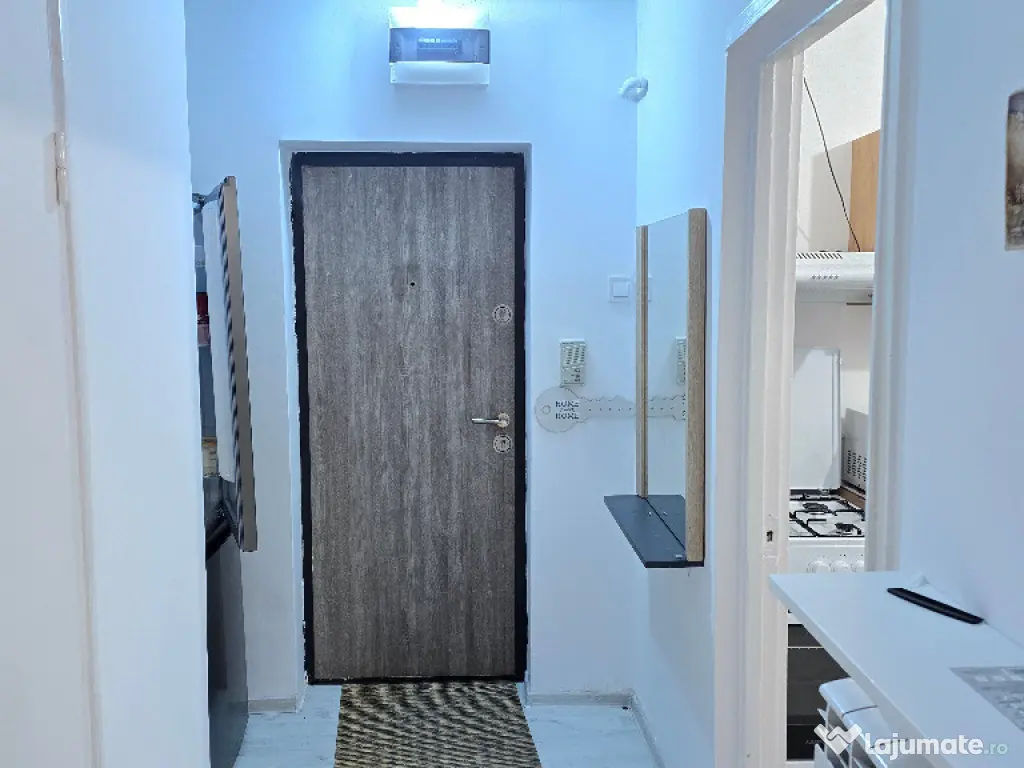 Vand apartament cu 2 camere in Deva, Muncii, Piata Centrala, mobilat 