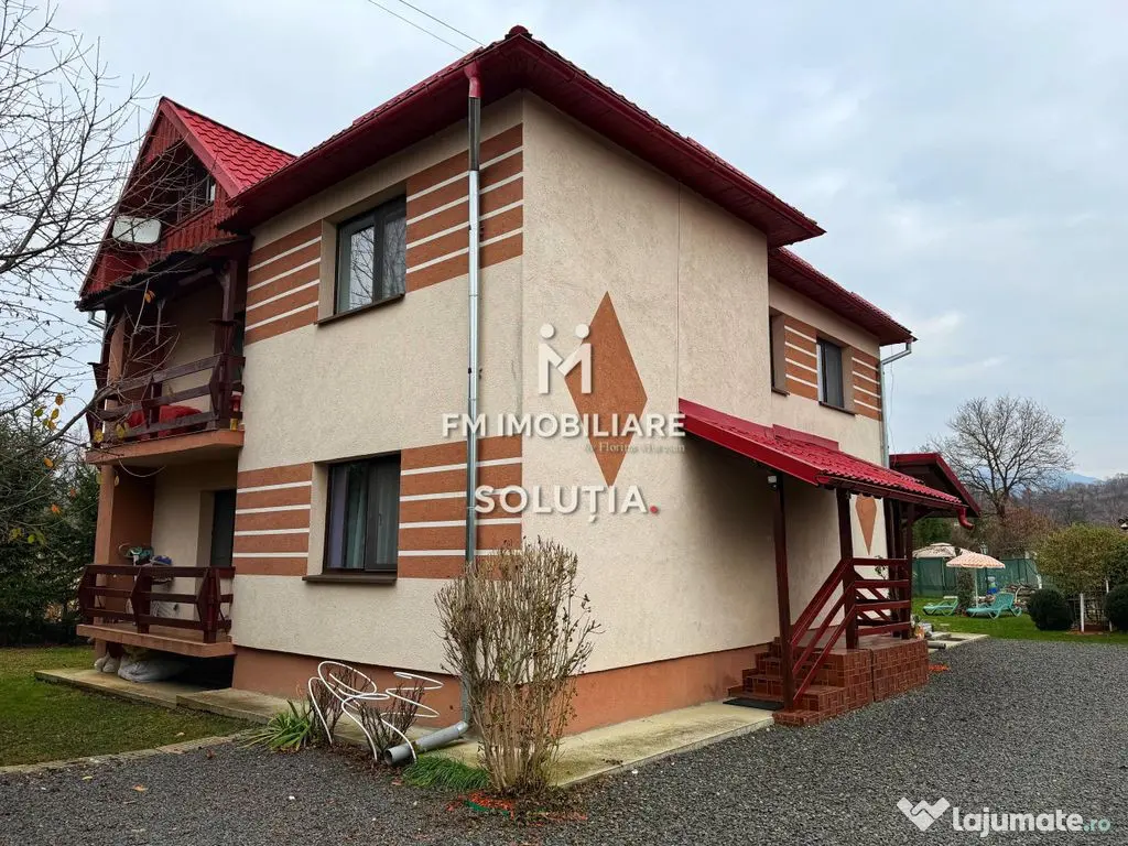 Casă spațioasă P+1 - 5 camere - teren 10 ari 