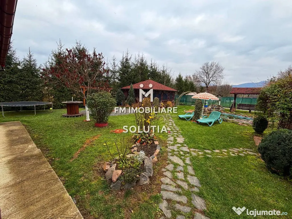 Casă spațioasă P+1 - 5 camere - teren 10 ari 