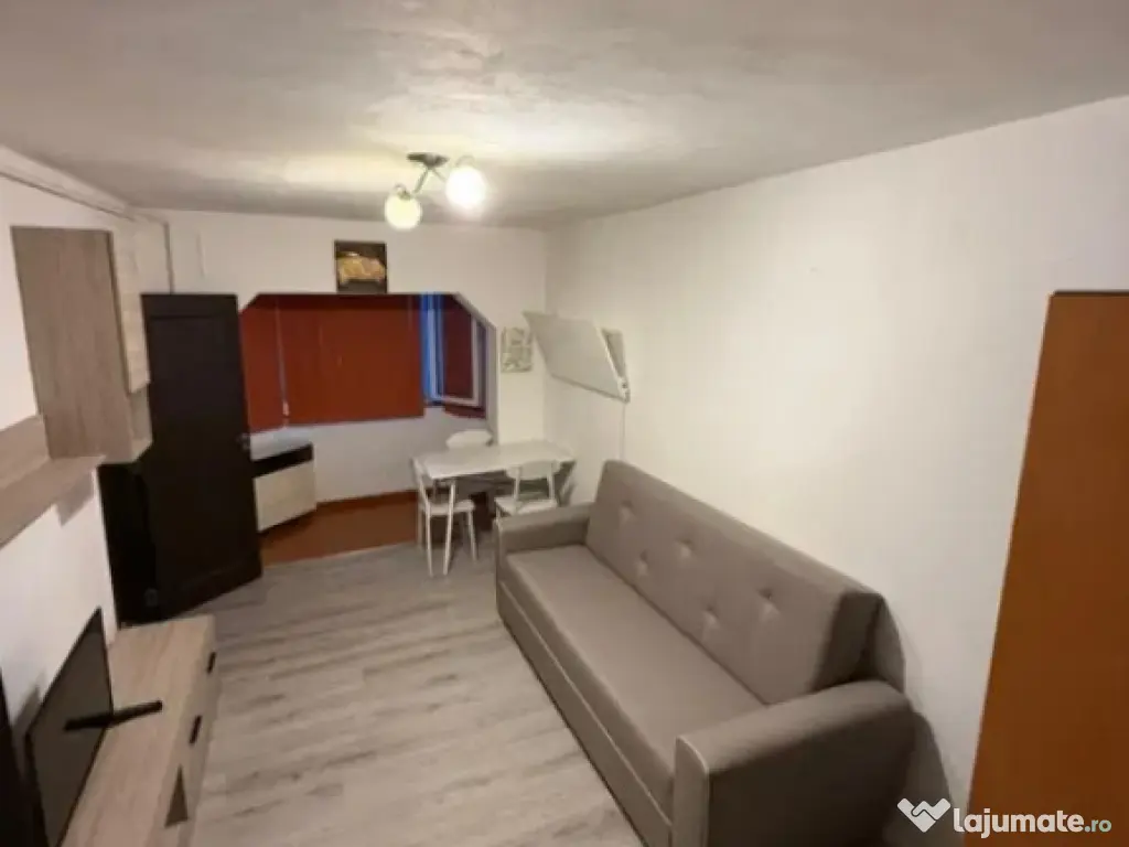 Garsoniera semidecomandat - zona Bartolomeu.