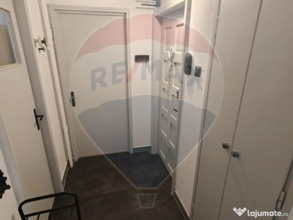 Apartament cu 3 camere de inchiriat Victor Babeș etaj 1 