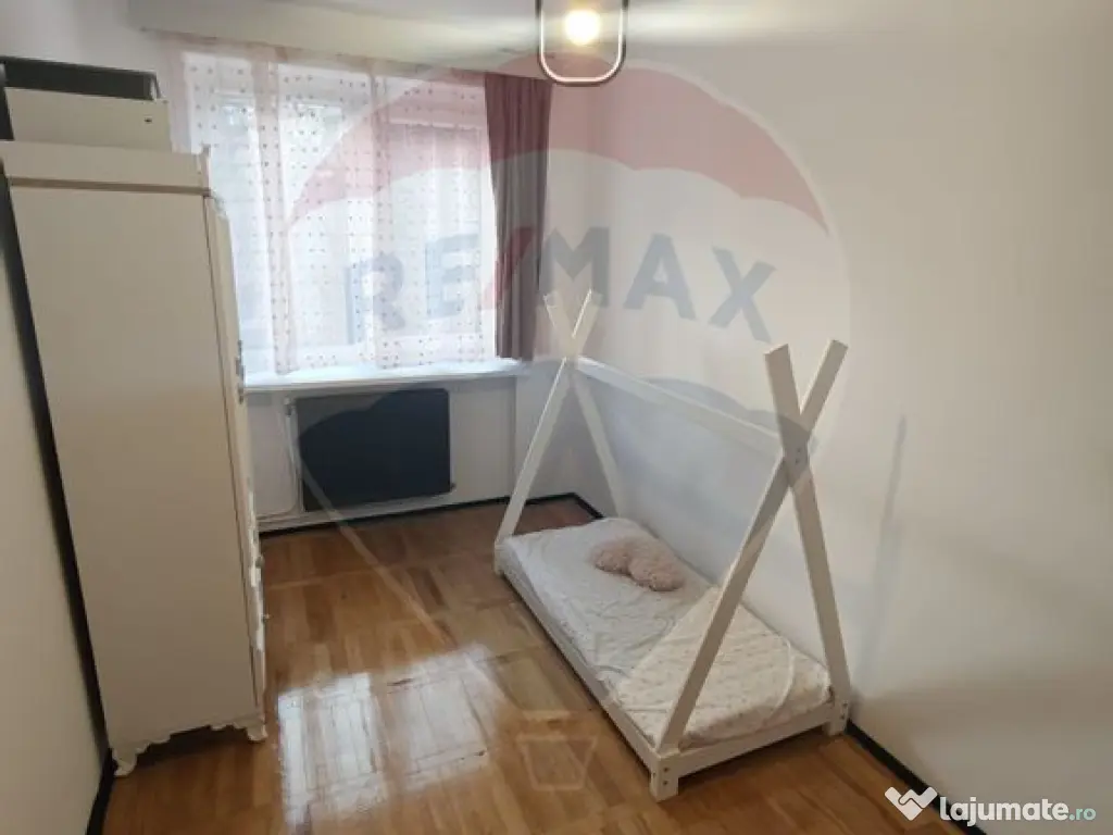 Apartament cu 3 camere de inchiriat Victor Babeș etaj 1 