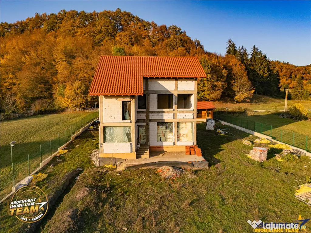 FILM! Vila intr-un peisaj mirific, cu 2.900mp teren, Covasna