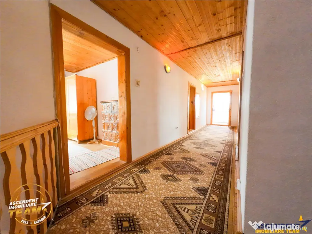 FILMTur 3D!Casa familiala 6 camere, teren mica livada, Intor 