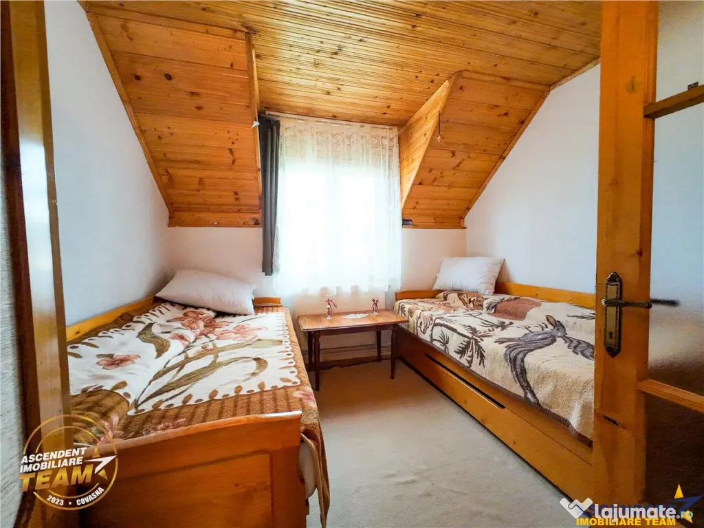 FILMTur 3D!Casa familiala 6 camere, teren mica livada, Intor 