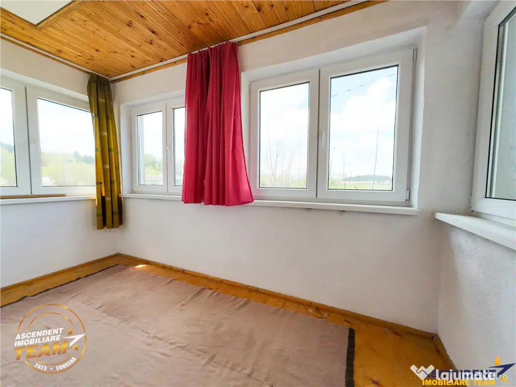 FILMTur 3D!Casa familiala 6 camere, teren mica livada, Intor 