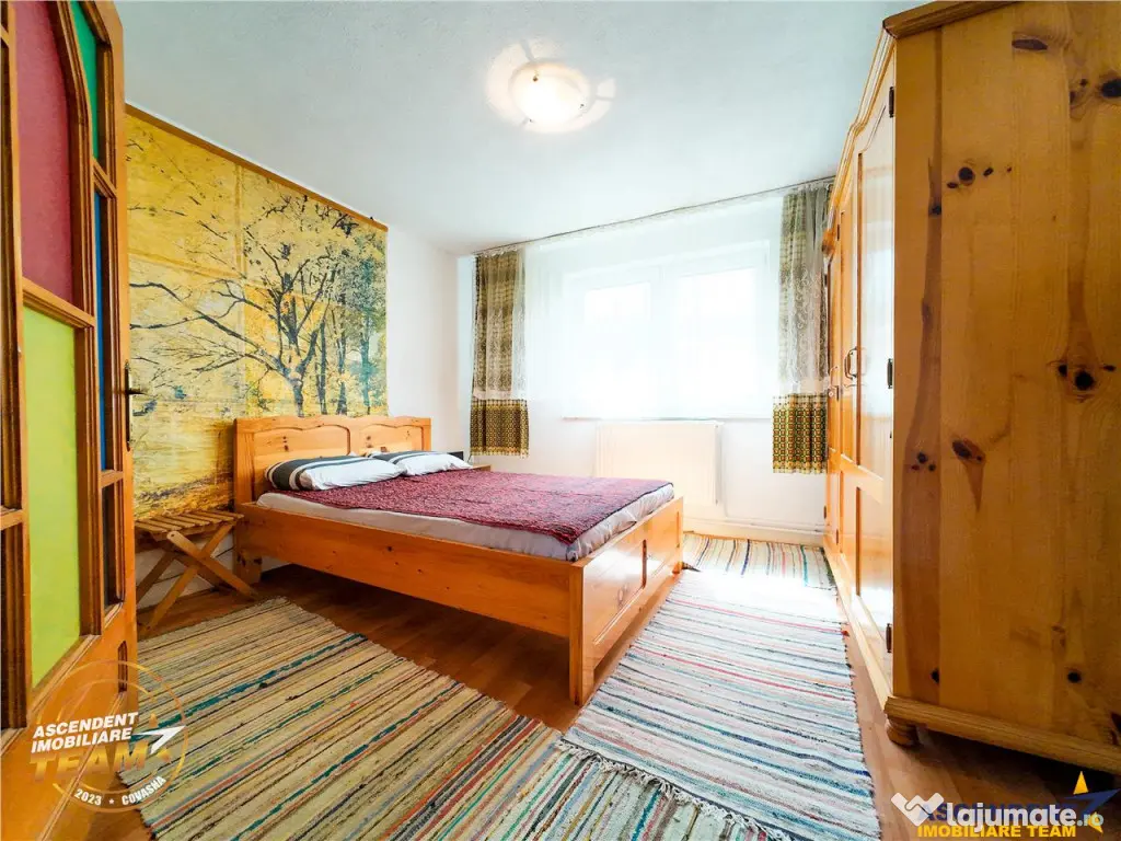 FILMTur 3D!Casa familiala 6 camere, teren mica livada, Intor 