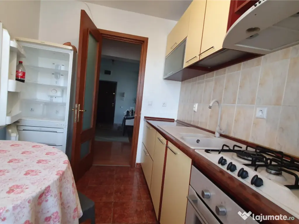 Apartament spatios - 60 mp - 2 camere - Zamca 