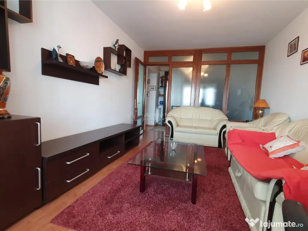 Apartament spatios - 60 mp - 2 camere - Zamca 